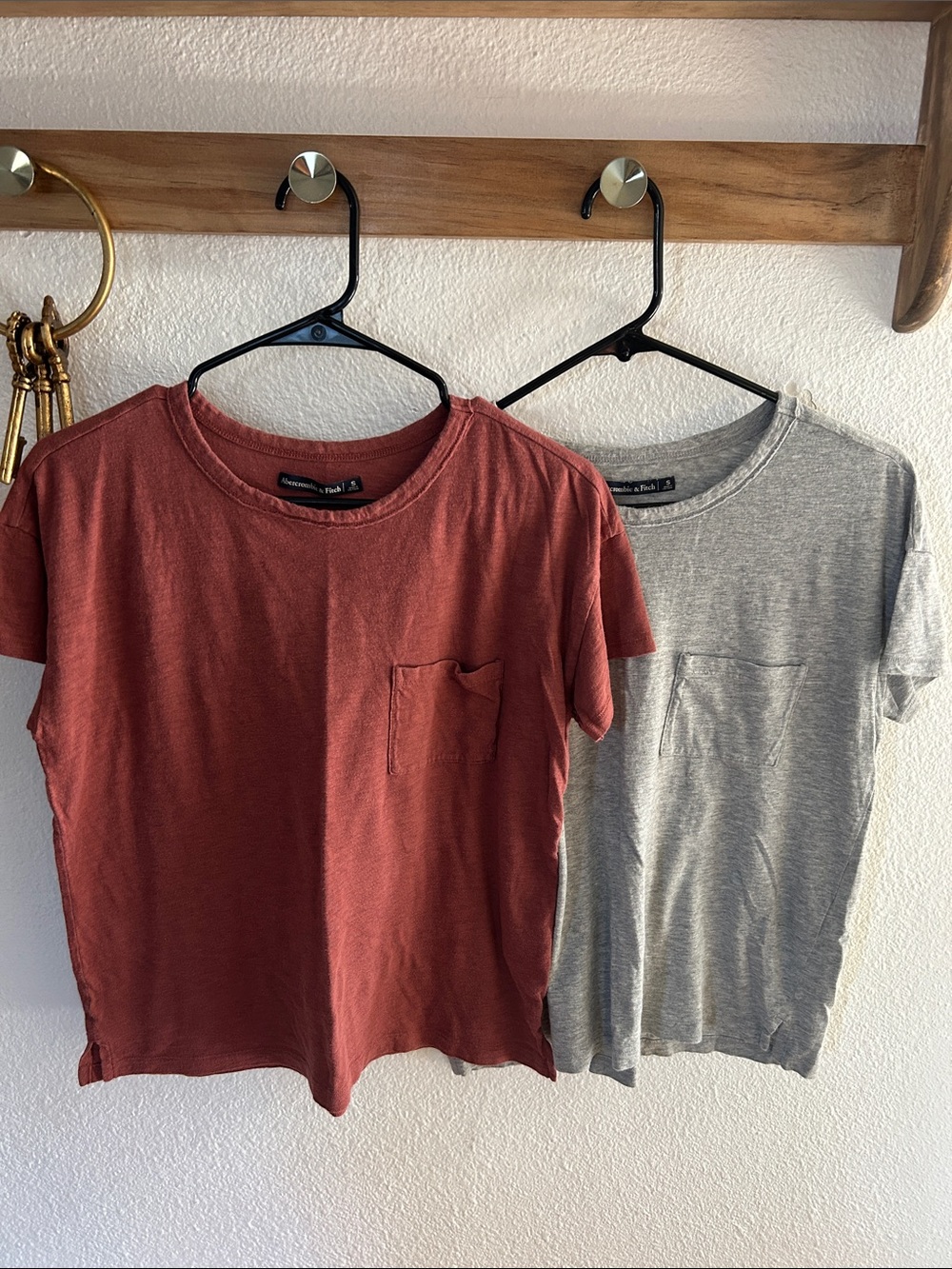 Abercrombie & Fitch Heather Mauve & Heather Gray Pocket Tee Set